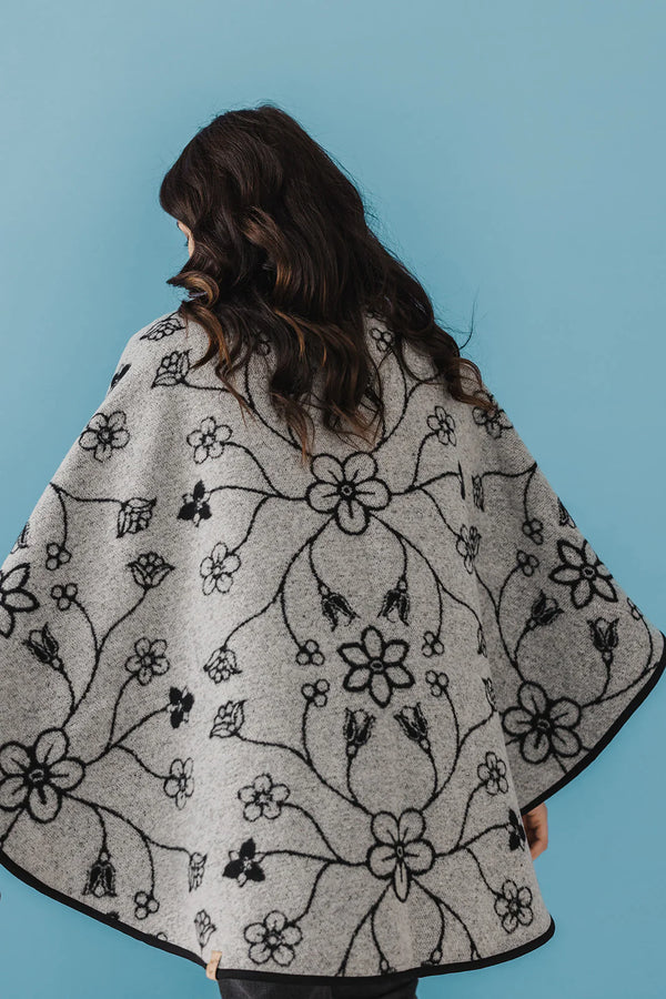 Fleurs Indigenous Shawl