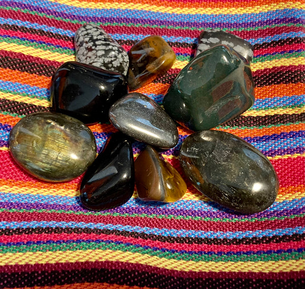 ASSORTED STONES WITH CLOTH BAG